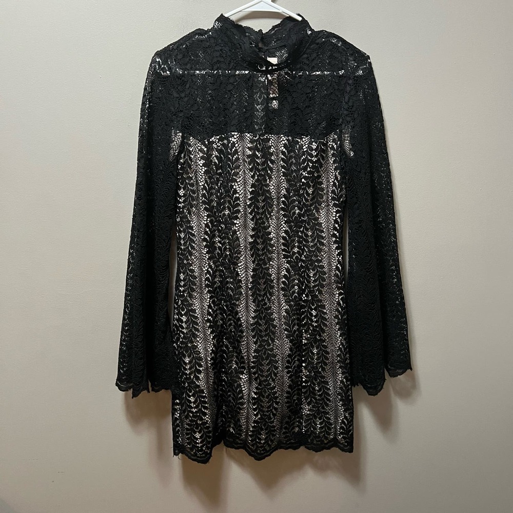 Keepsake Uptown Black Lace Dress‎ size Medium